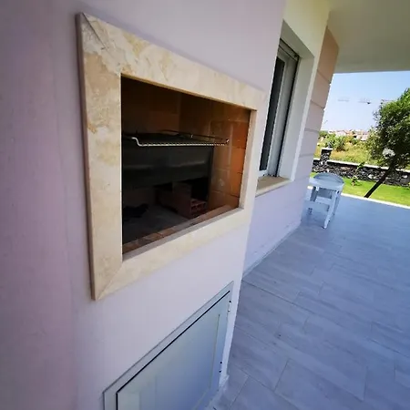 3+1 Uyar , Denize * Çeşme